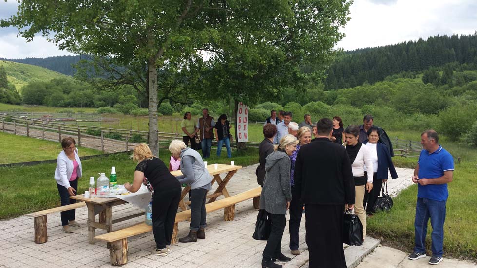 parastos_na_okruglici